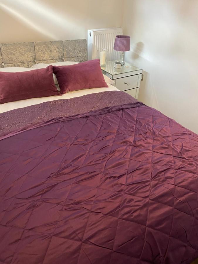 Central Leeds Townhouse With Private Roof Garden Sleeps 4 المظهر الخارجي الصورة